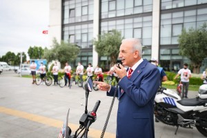 Ümraniyeli Sporcular 15 Temmuz'da Bisiklet Turu Düzenledi