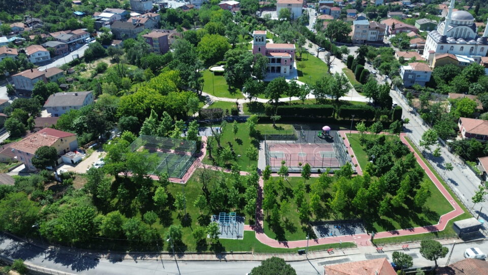 AV KÖŞKÜ YANI PARKI