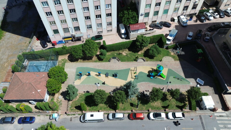 HAŞİM İŞCAN PARKI